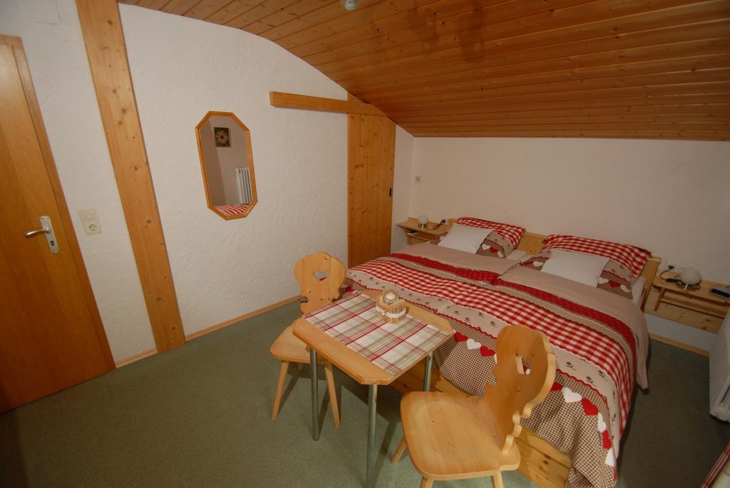 Landhaus Bergleben Hotel Oberstdorf Room photo