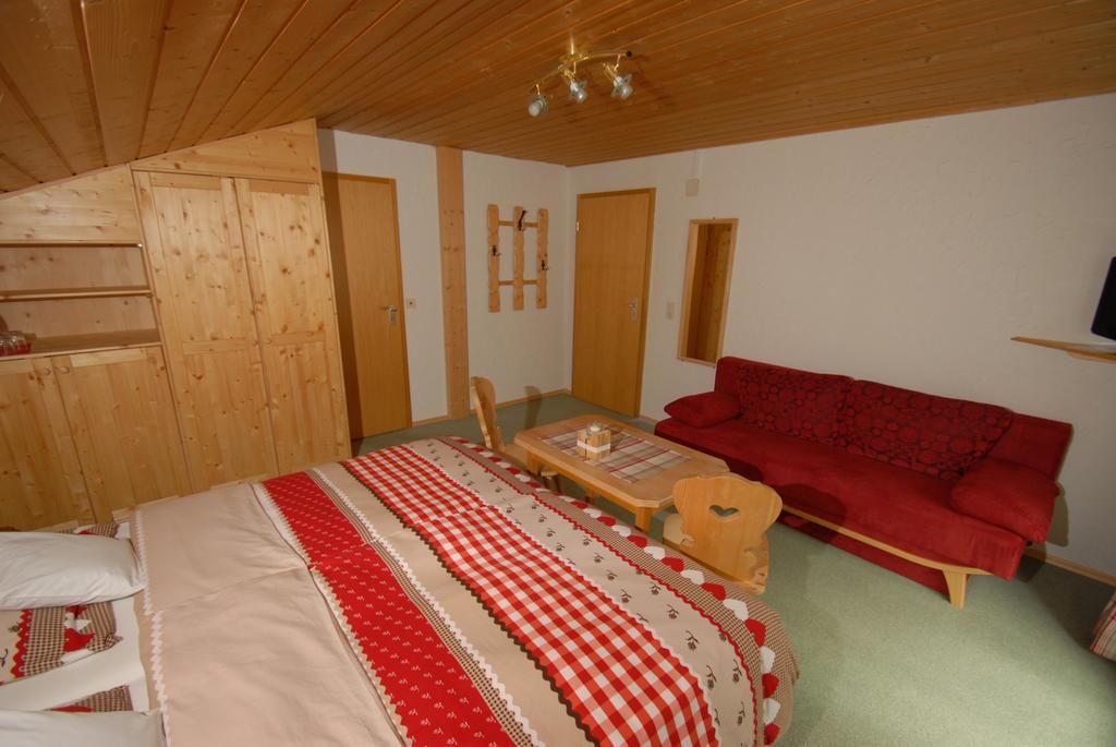 Landhaus Bergleben Hotel Oberstdorf Room photo