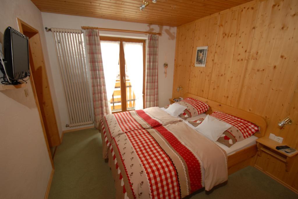 Landhaus Bergleben Hotel Oberstdorf Room photo